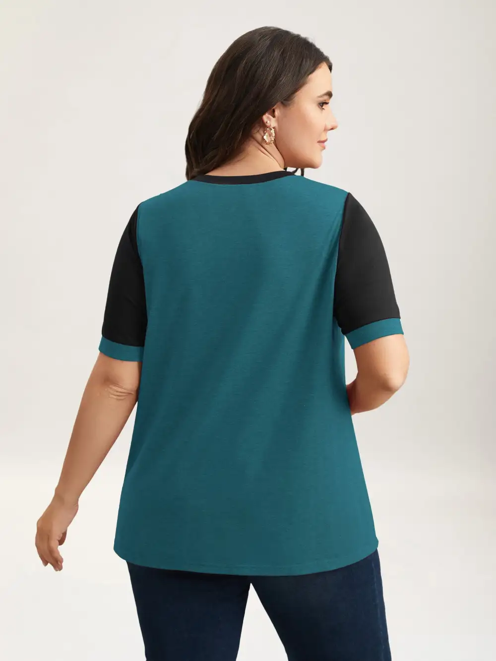 Stretchy Scalloped Lace Color Contrast T-Shirt