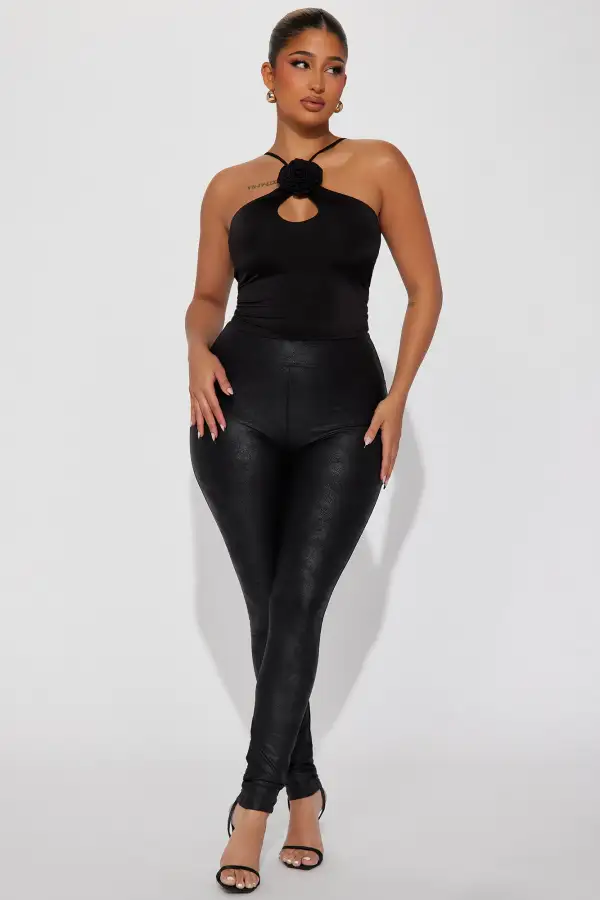 Ria Rosette Halter Top - Black