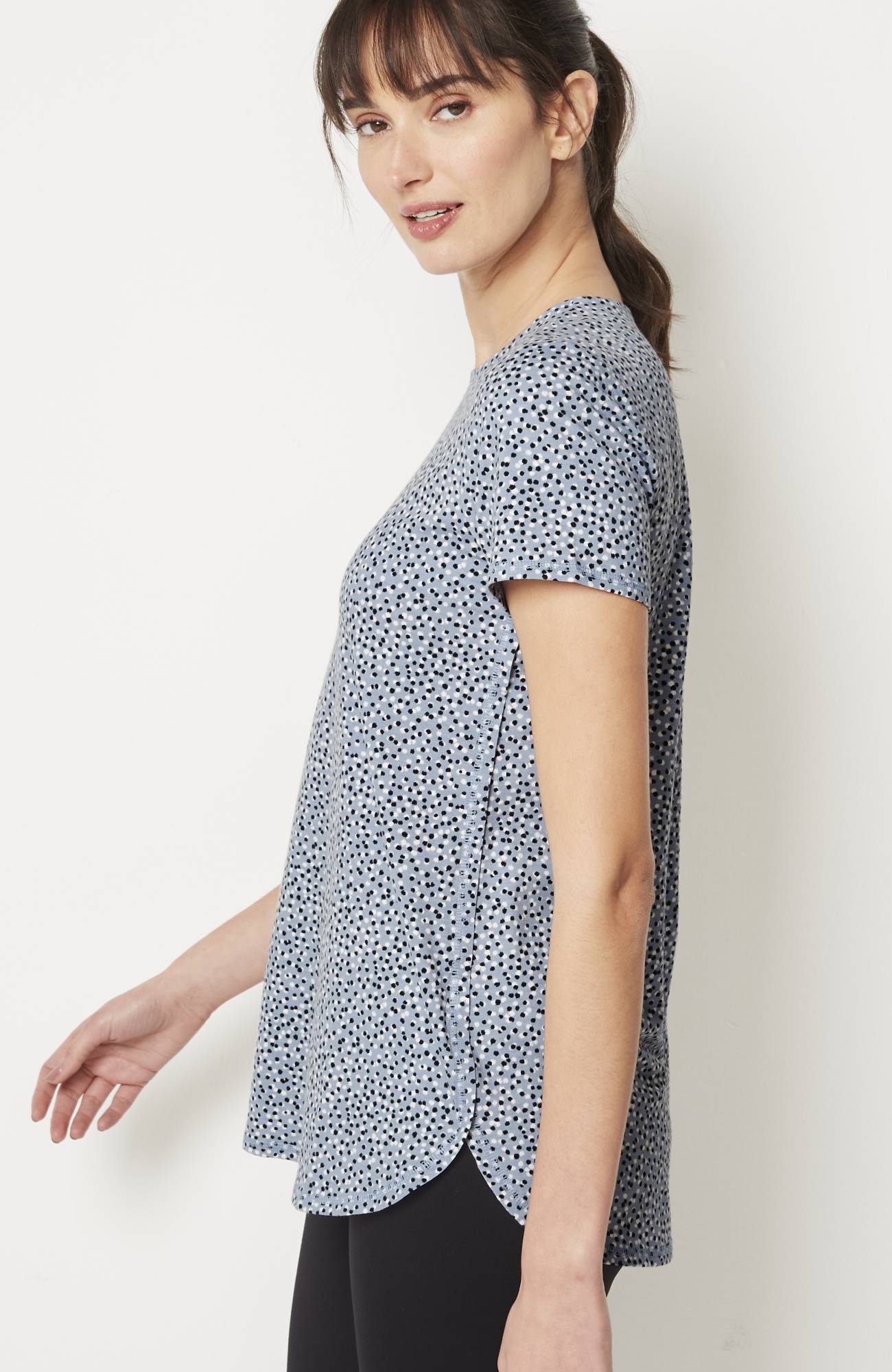fit progress pima-stretch shirttail tee
