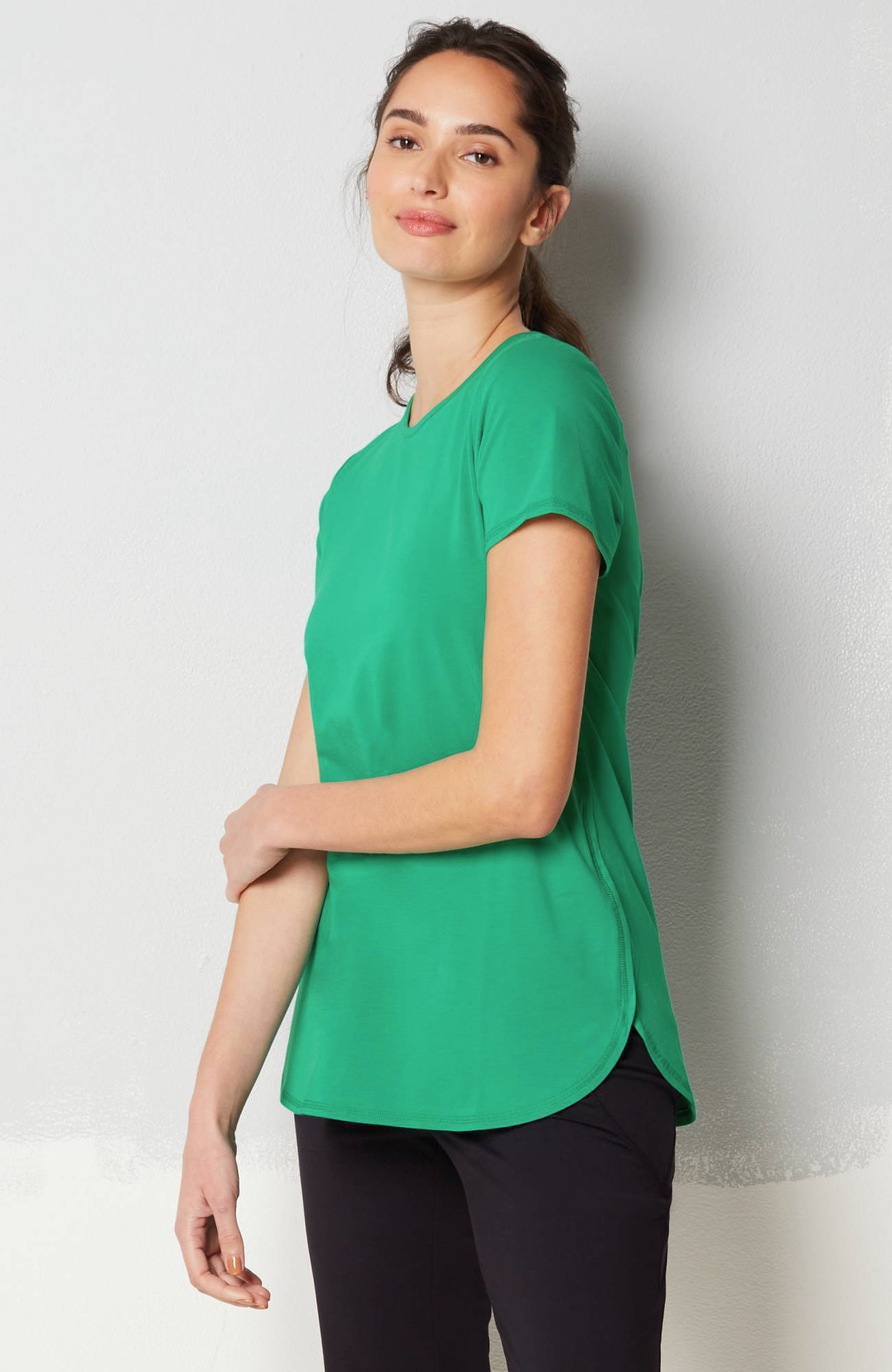 fit progress pima-stretch shirttail tee