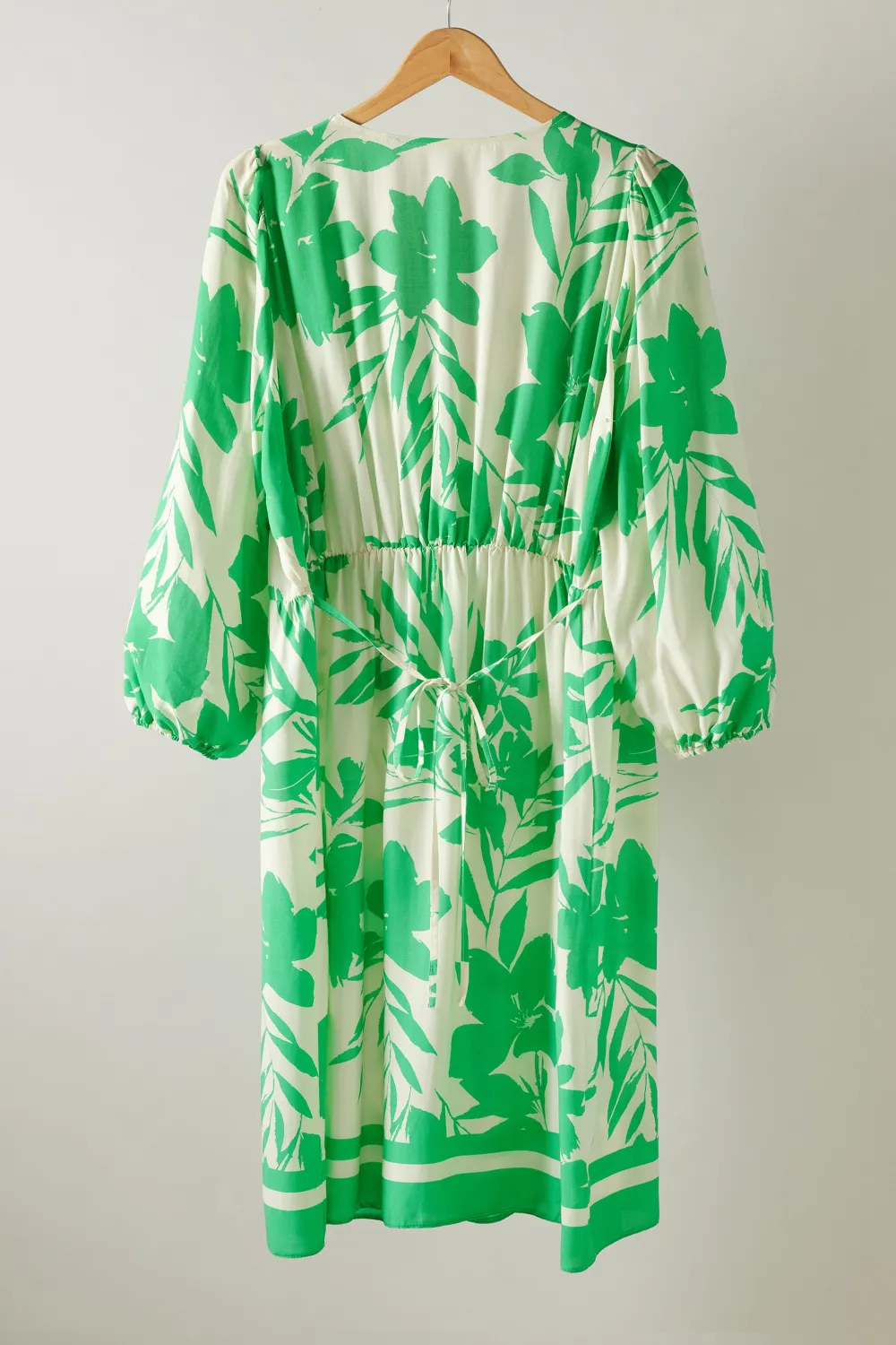 EVANS Curve Green & White Floral Print Mini Dress