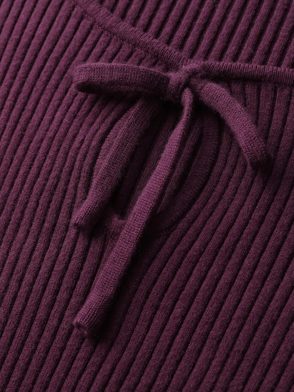 Textured Cut-Out Neckline Fitted Pullover