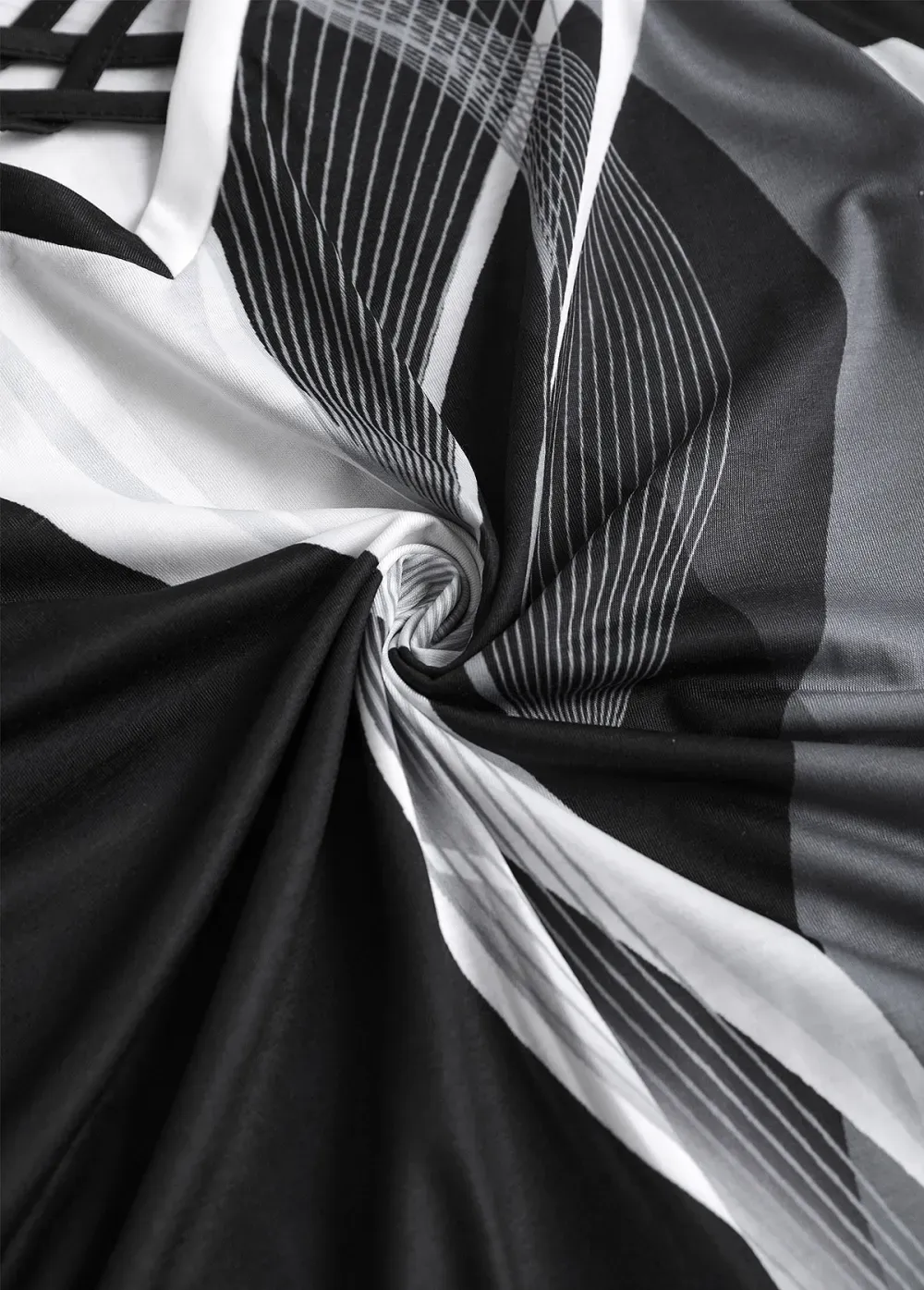 Black Criss Cross Geometric Print Short Sleeve T Shirt