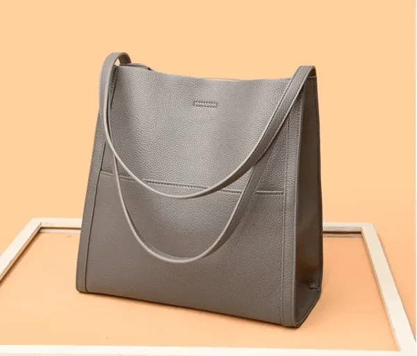 Simple Solid Colour Shoulder Bag Made of Genuine Leather