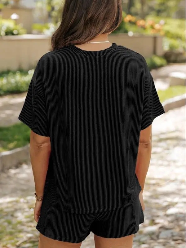 Plus Size Two-Piece Summer Set – Casual Round Neck Short Sleeve Top & Shorts for Women