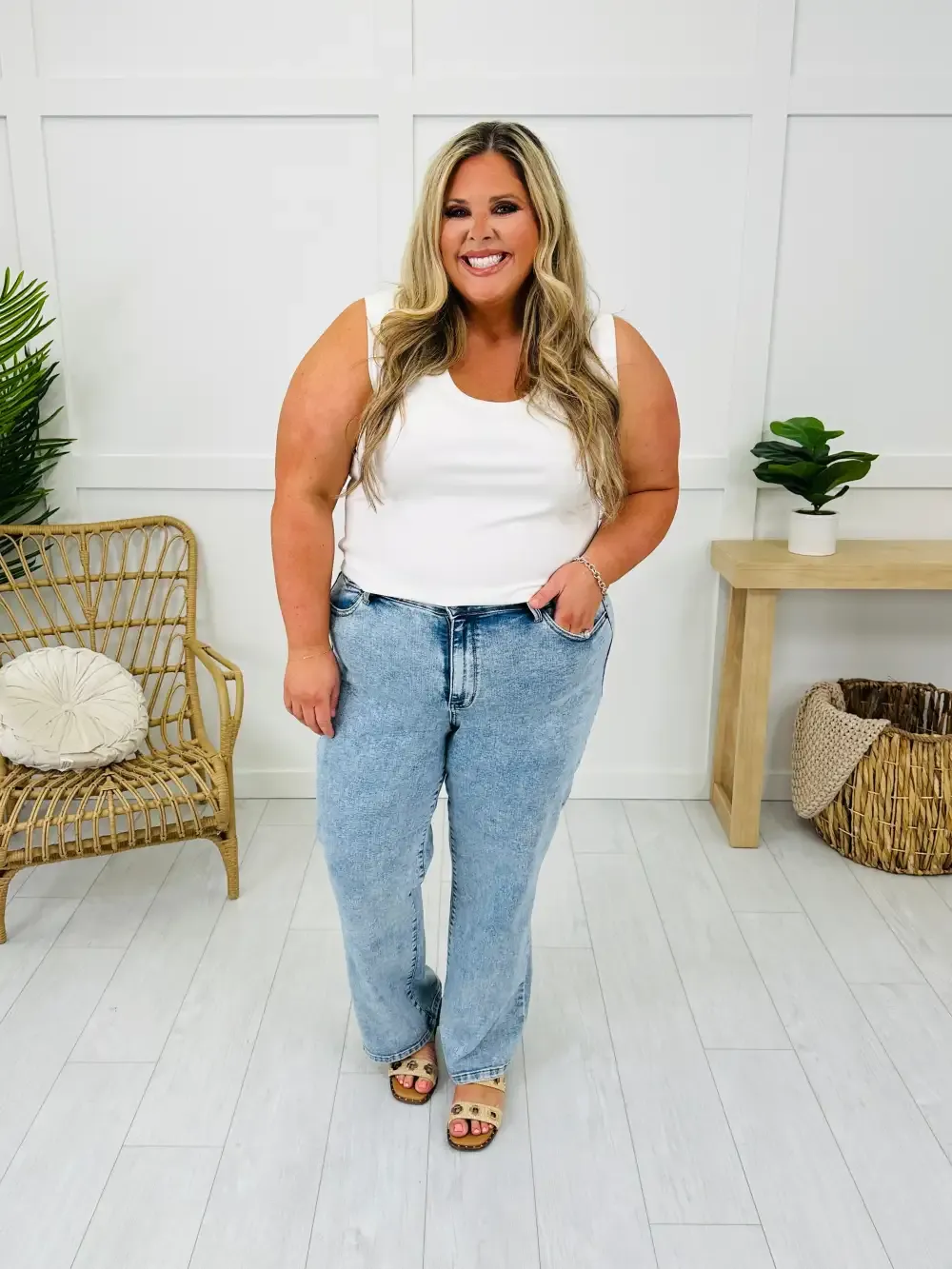 Judy Blue Caught Feelings Straight Fit Jeans