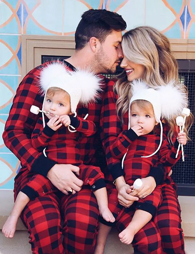Christmas Black-Red Plaid Family Matching Pajamas Set (with Pet Dog Clothes)