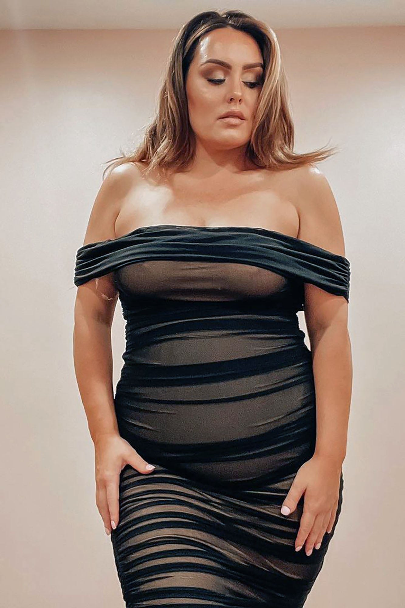 Ready And Ruched Mesh Midi Dress - Black