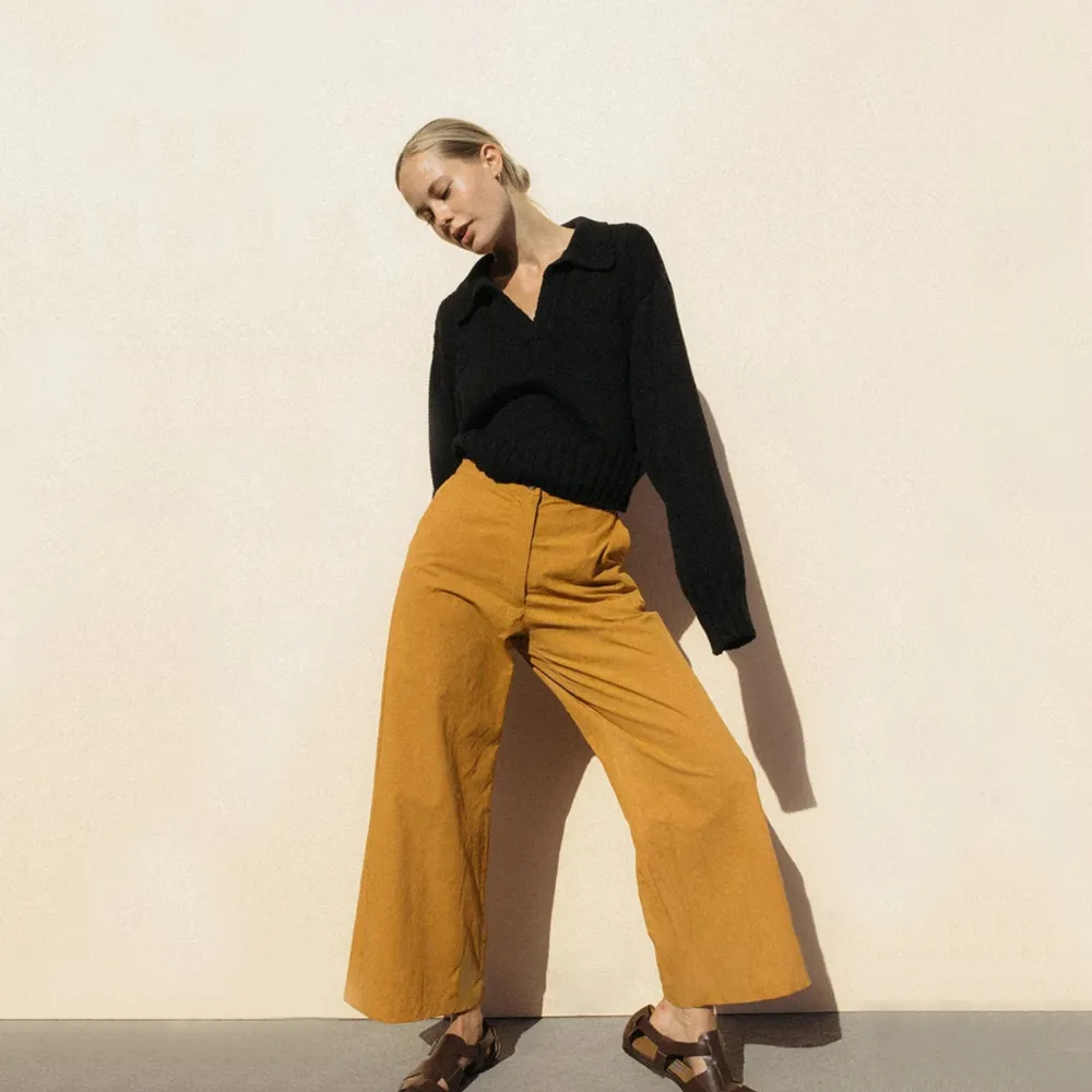 Chic Solid Color Lapel Sweater