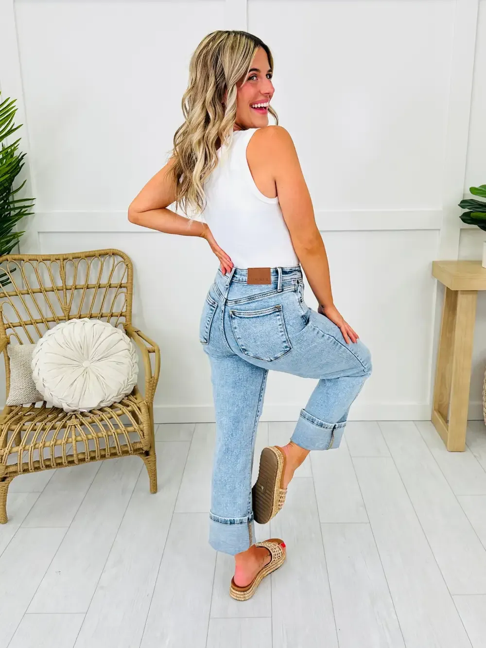 Judy Blue Caught Feelings Straight Fit Jeans