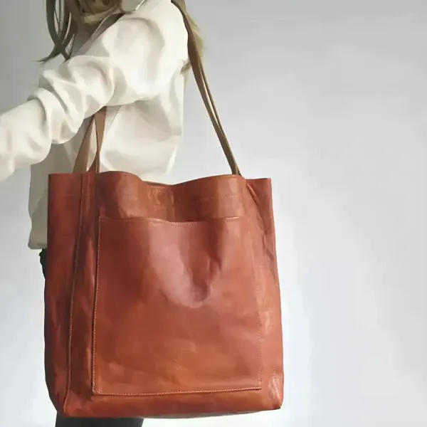 Lorena's Contemporary Elegance | Stylish Leather Handbag