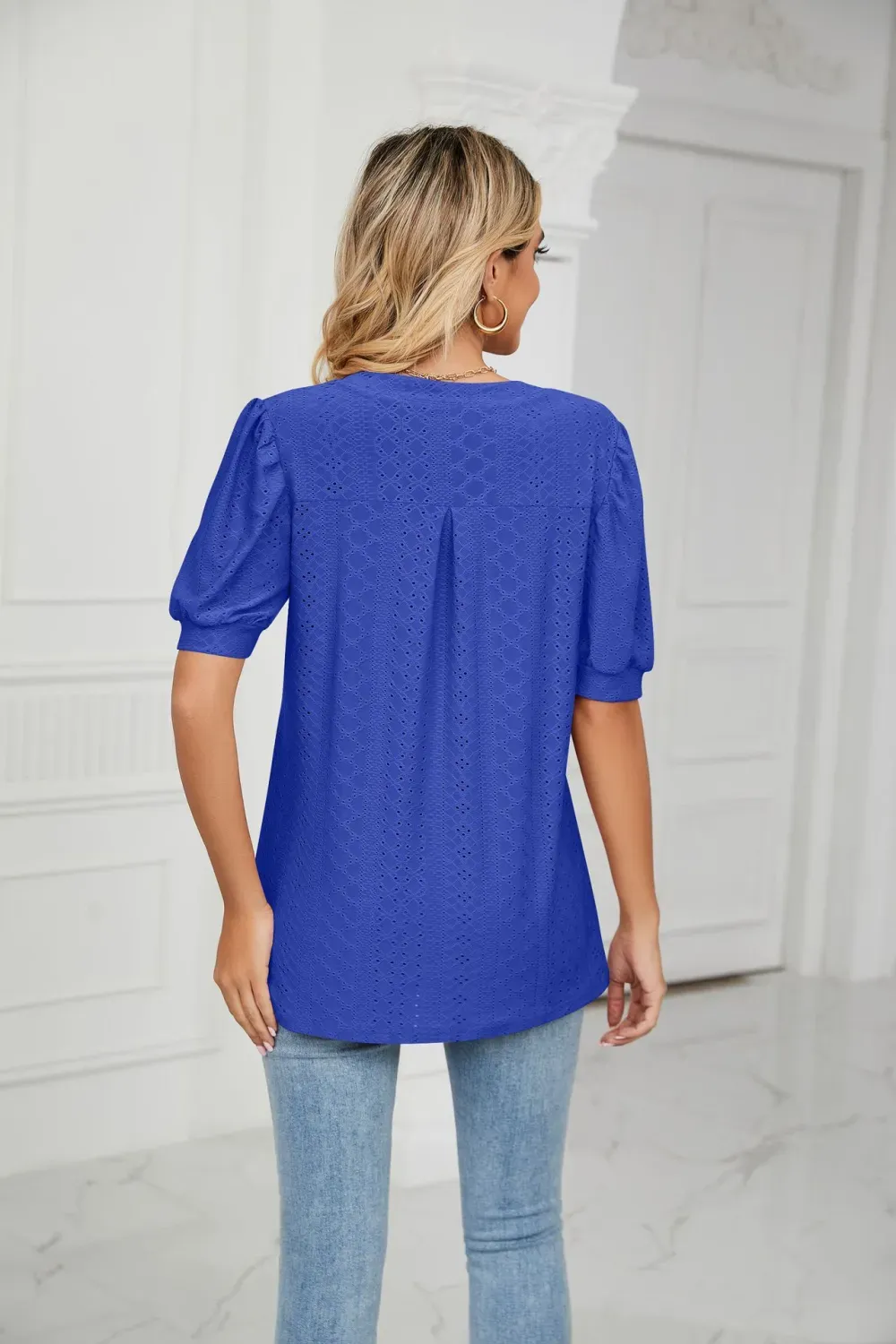 ✨Women's Loose Solid Color Hollow Bubble Short Sleeve Top