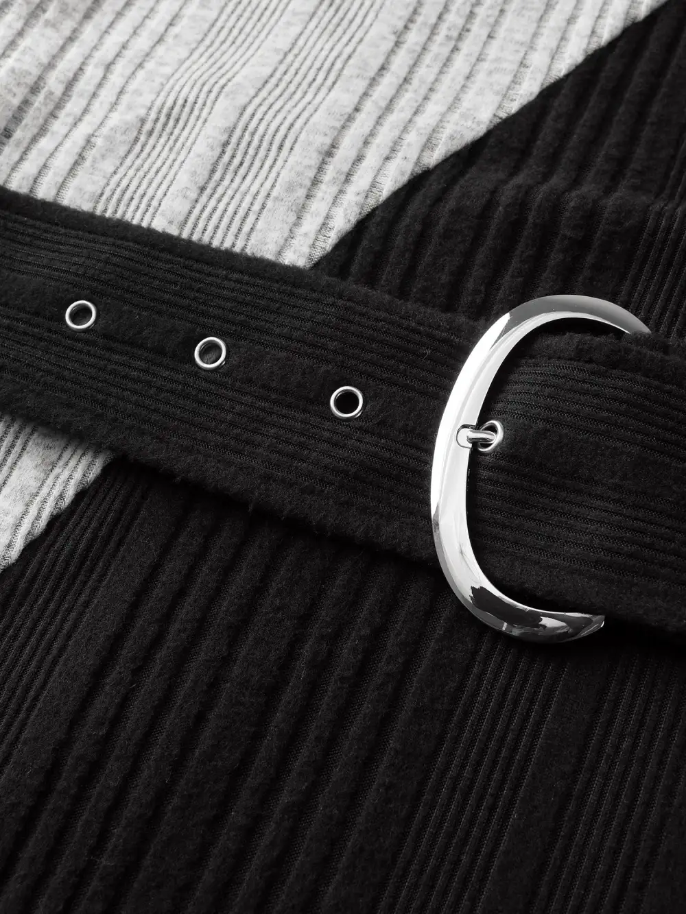 Colorblock Belted Ribbed Midi Dress