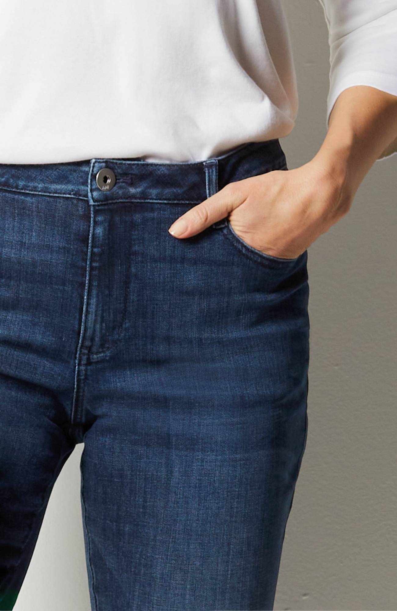 curvy-fit slim-leg jeans