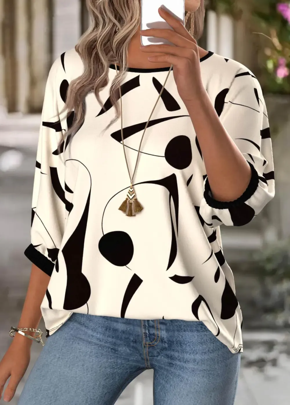 Beige Geometric Print 3/4 Sleeve Round Neck Blouse