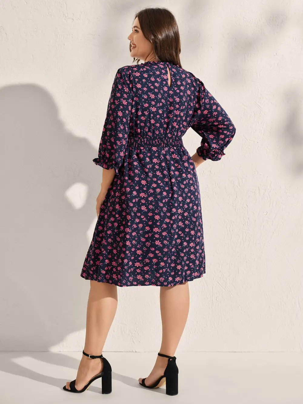 Floral Shirred Waist-Defining Pockets Midi Dress
