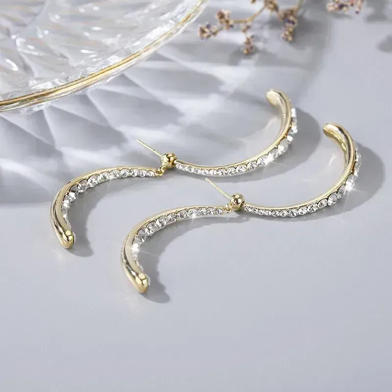 Cross Curved Earring