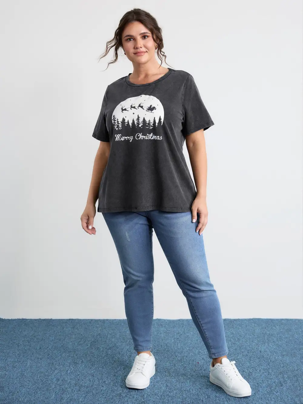 Vintage Cozy Merry Christmas Round Neck T-Shirt