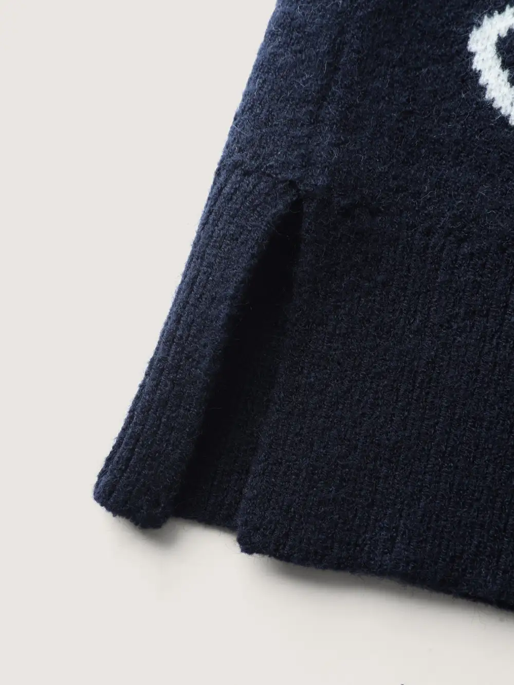 Round Neck Floral Split Hem Pullover