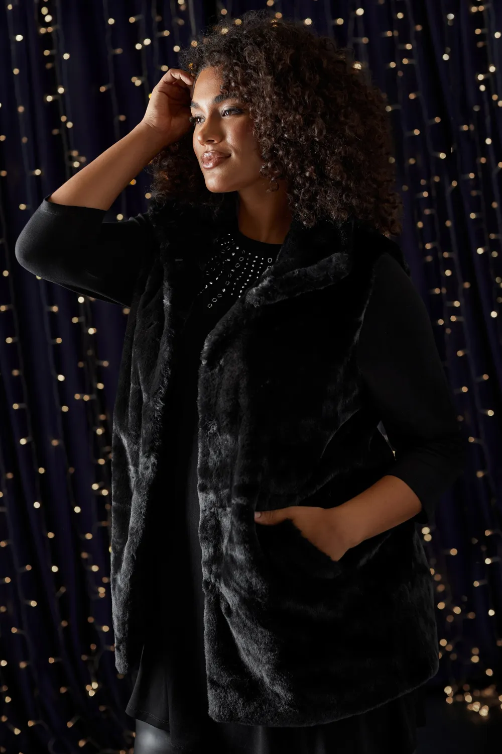 Evans Black Faux Fur Open Collar Gilet