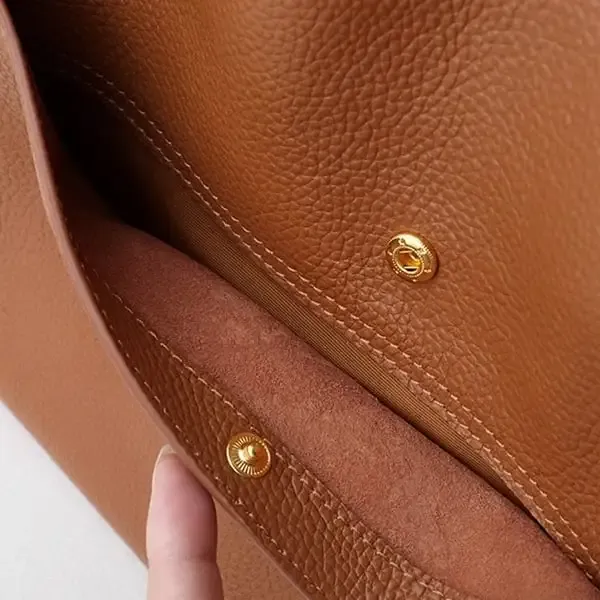 Simple Solid Colour Shoulder Bag Made of Genuine Leather