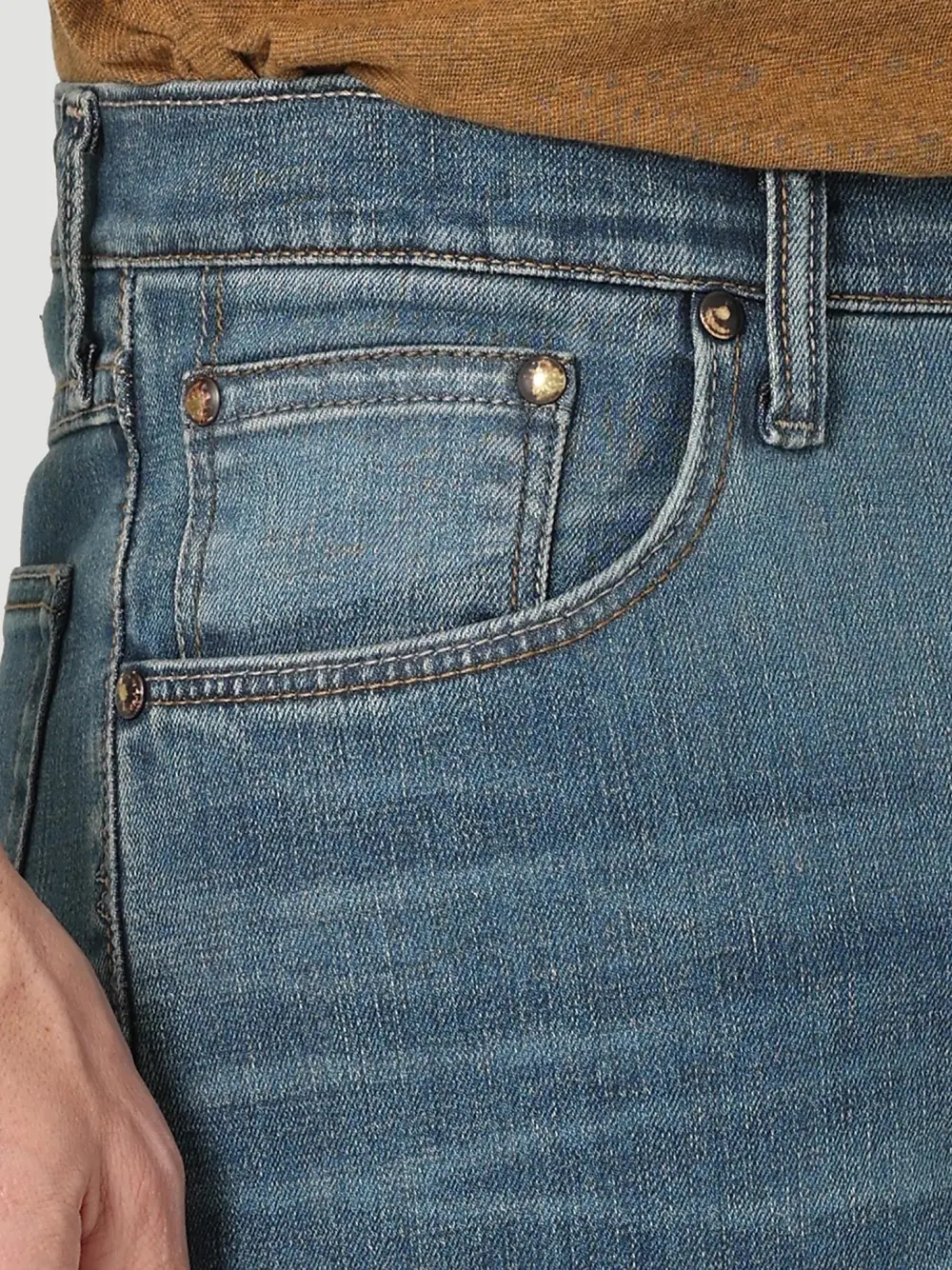 MEN'S FREE TO STRETCH&TRADE; STRAIGHT FIT JEAN IN ANTHRACITE