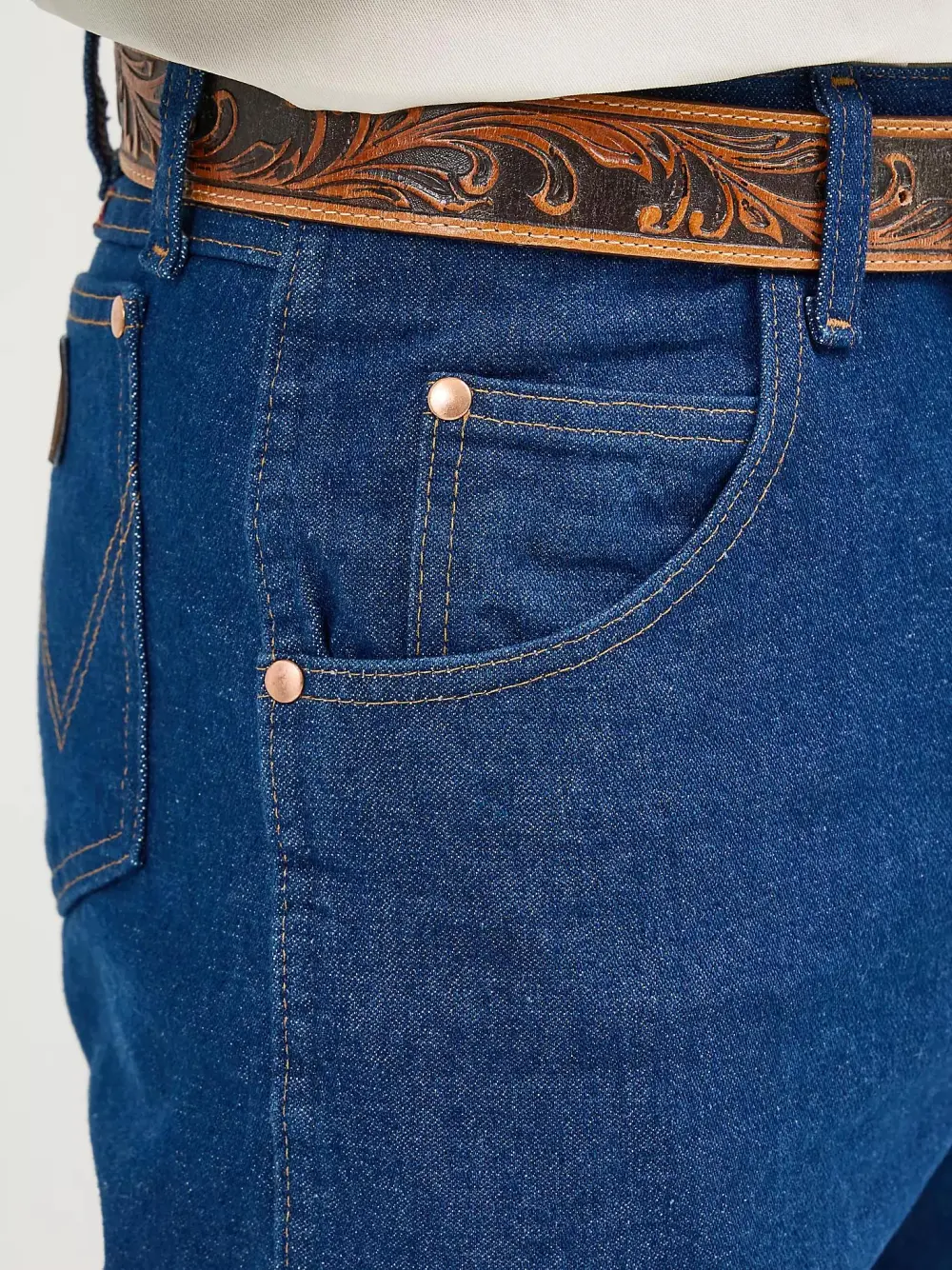 WRANGLER COWBOY CUT RELAXED FIT JEAN IN PREWASHED INDIGO