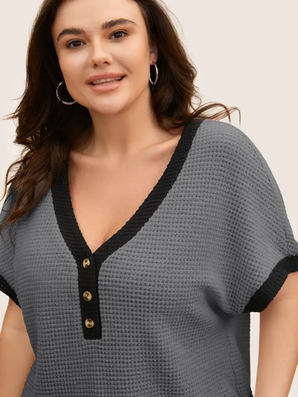 V Neck Contrast Button Detail Knit T-Shirt