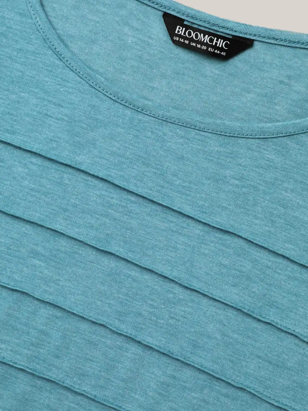 Seamed Round Neck Fitted T-Shirt