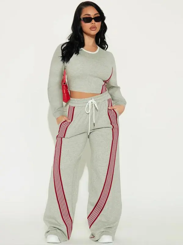 Women’s 2-Piece Activewear Set – Long Sleeve Top & Side Stripe Pants