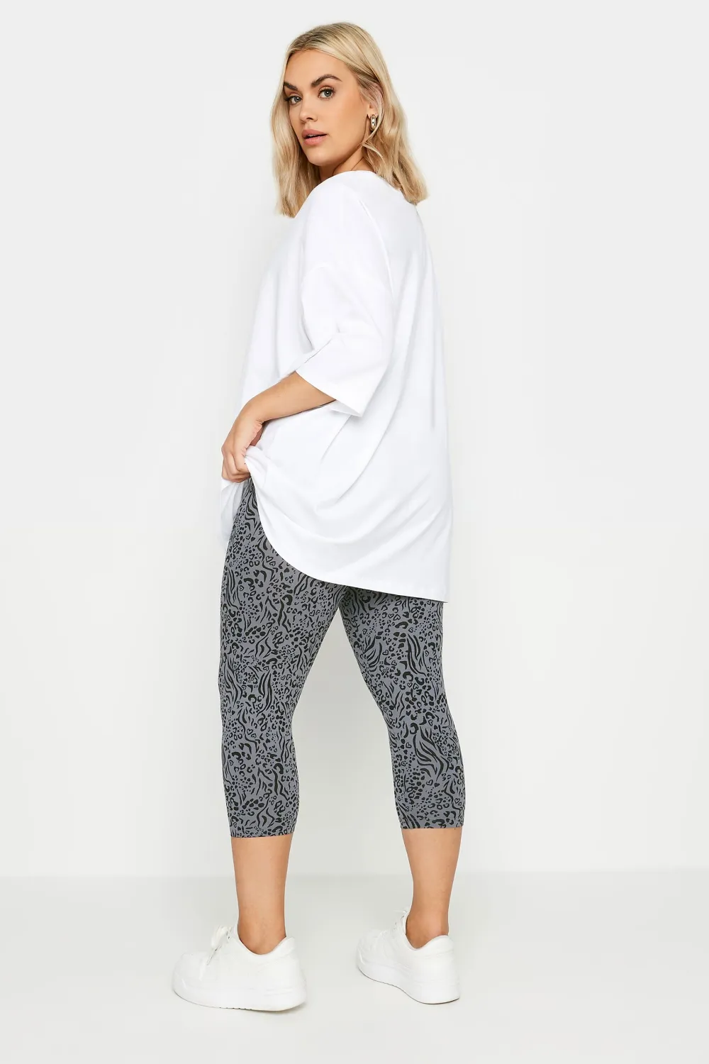YOURS Curve 2 PACK Black & Blue Floral Print Cropped Leggings