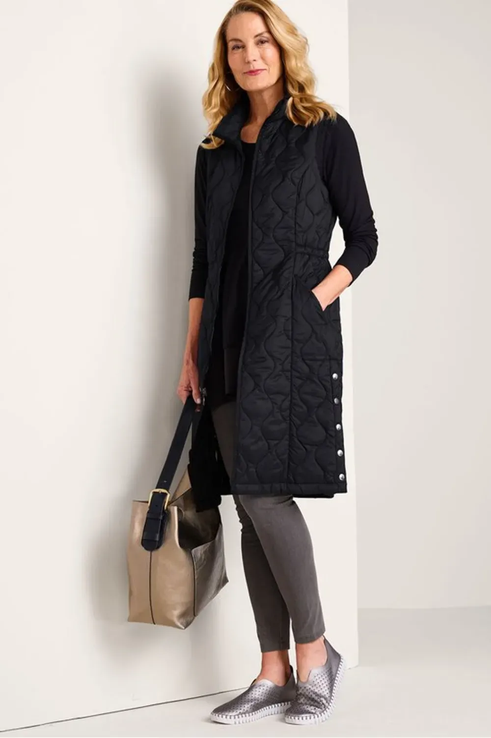 Daybreaker Lightweight Long Quilted Vest