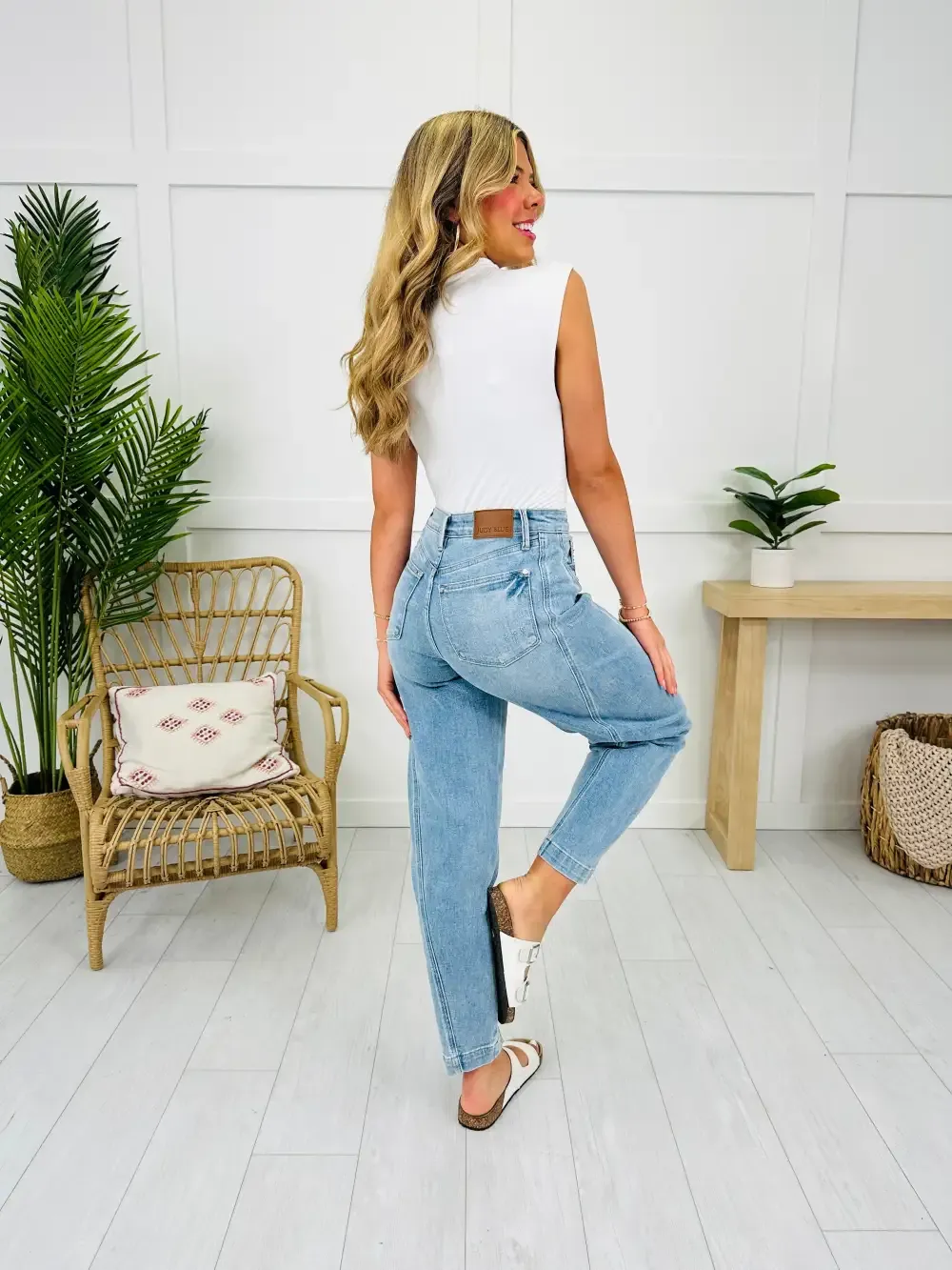 Judy Blue Barrel of Fun Barrel Style Jeans