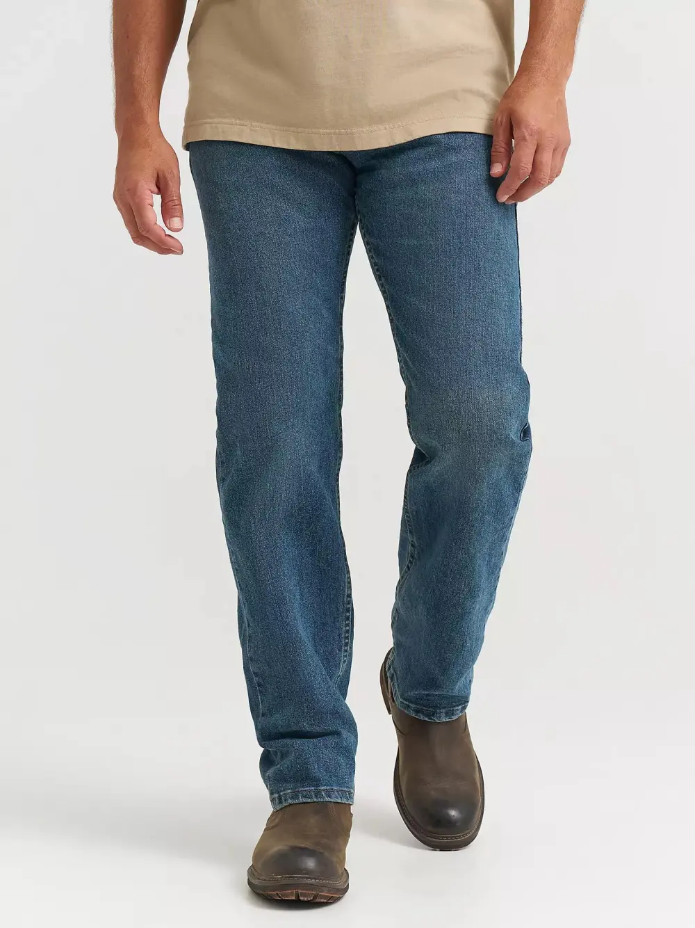 WRANGLER FIVE STAR PREMIUM PERFORMANCE SERIES REGULAR FIT JEAN IN LIGHT WASH