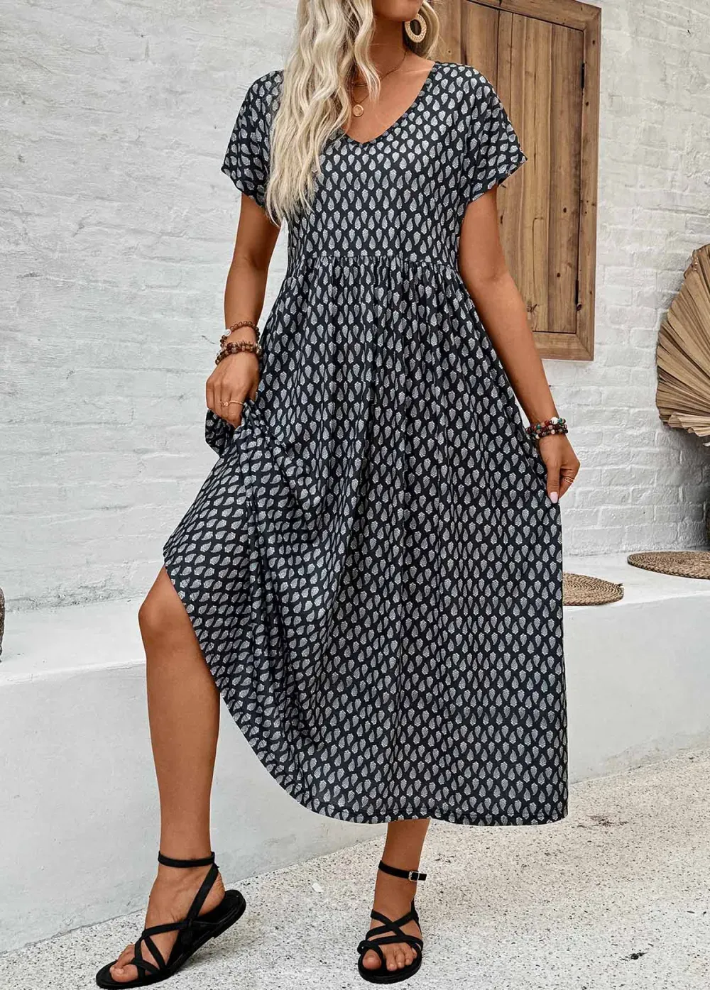 Black Pocket Geometric Print Short Sleeve V Neck Dress