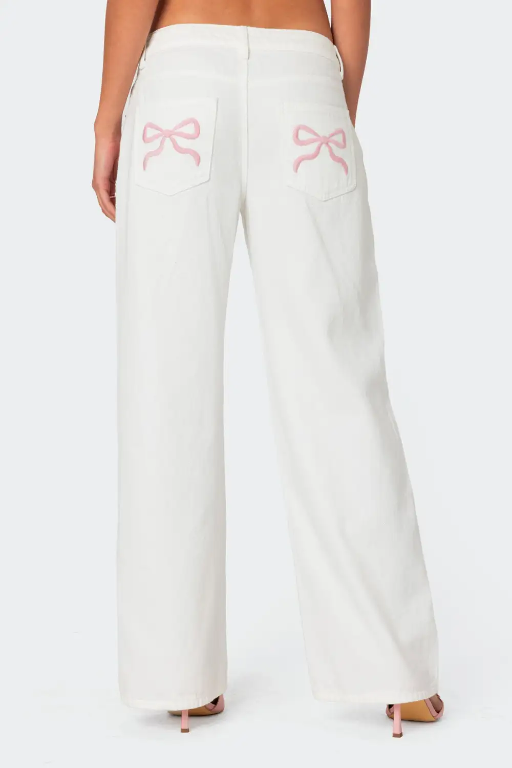 Bow Pocket Relaxed Jeans