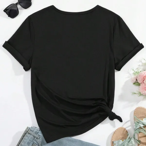 She Is Mom Strong Chosen Beautiful Capable Victorious Never Alone Greatly Love Printed Round Neck Short Sleeve T-Shirt