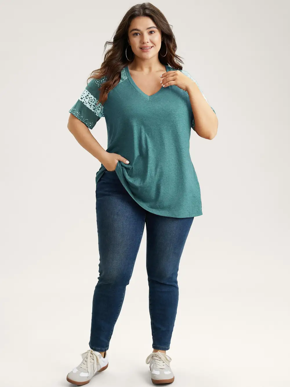 Ditsy Floral Colorblock Contrast Raglan Sleeve T-shirt