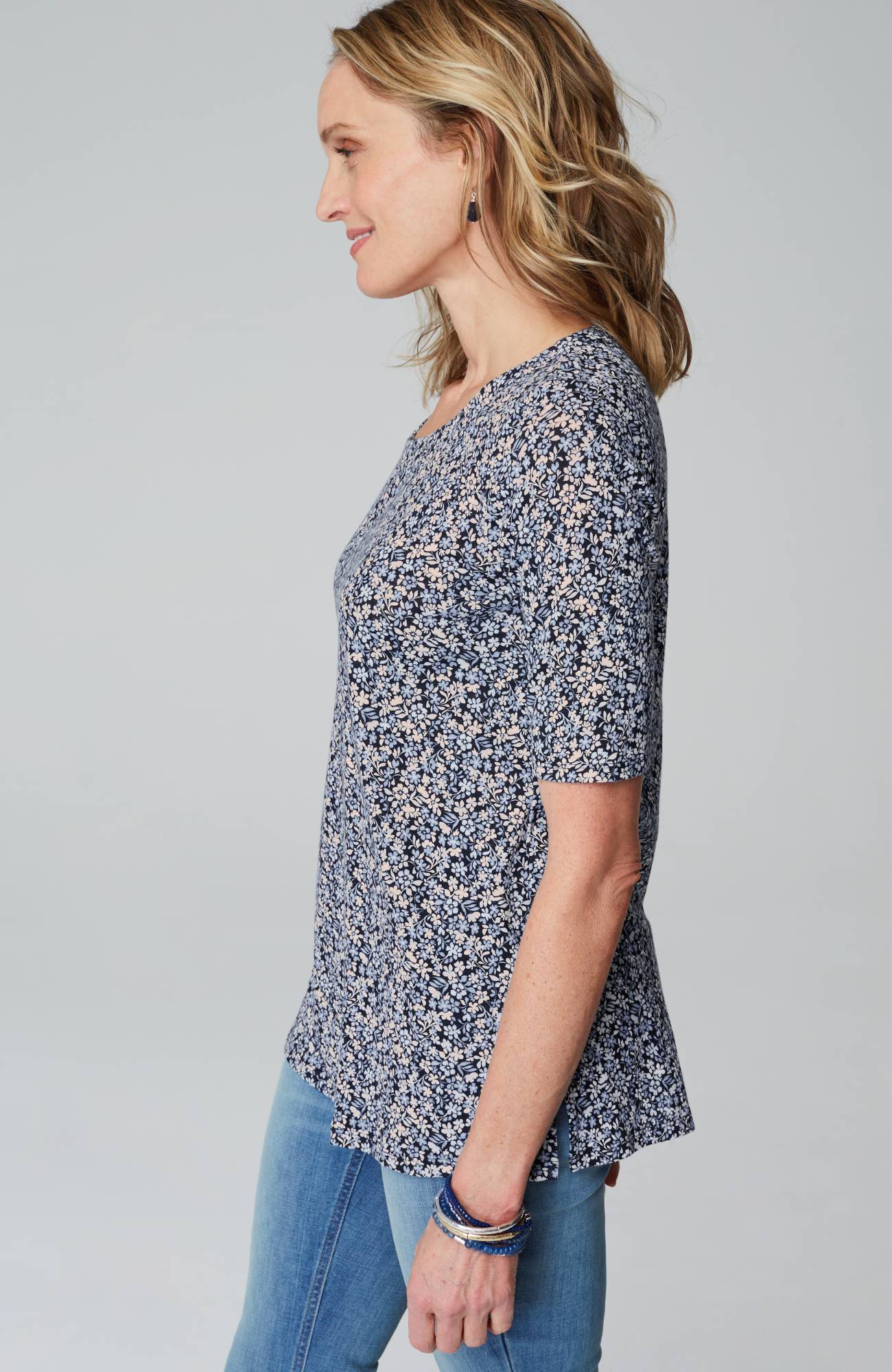 pima-slub scoop-neck side-slit tee