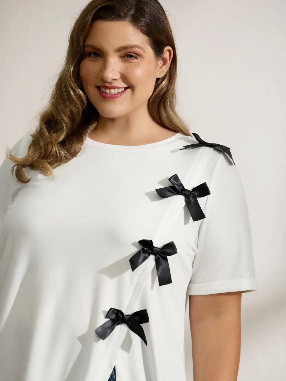 Bowknot Slit Round Neck T-Shirt