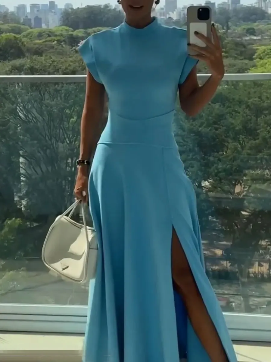 Chic slim fit dress with flying sleeves