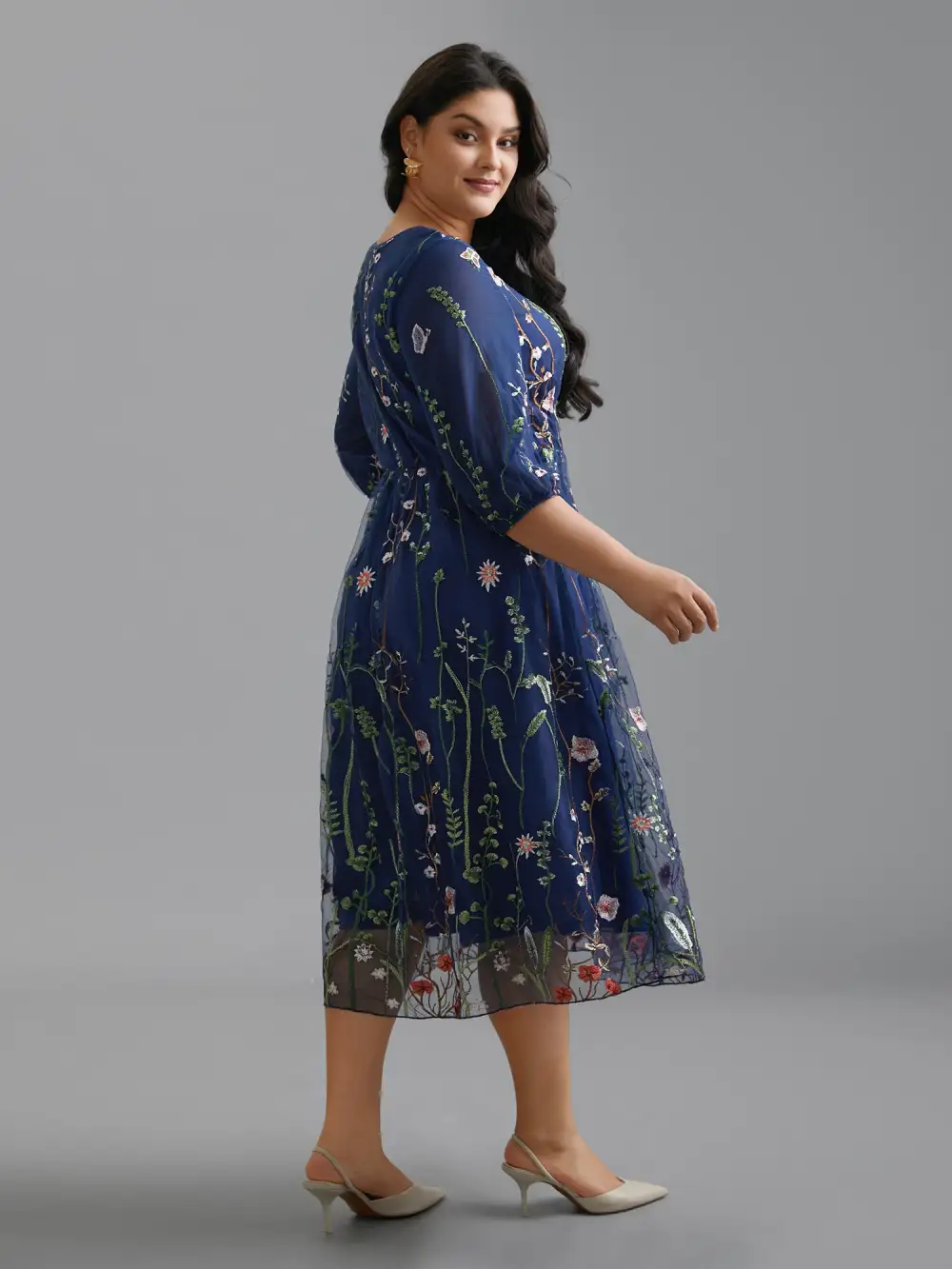Floral Embroidered Elastic Waist Lined Midi Dress