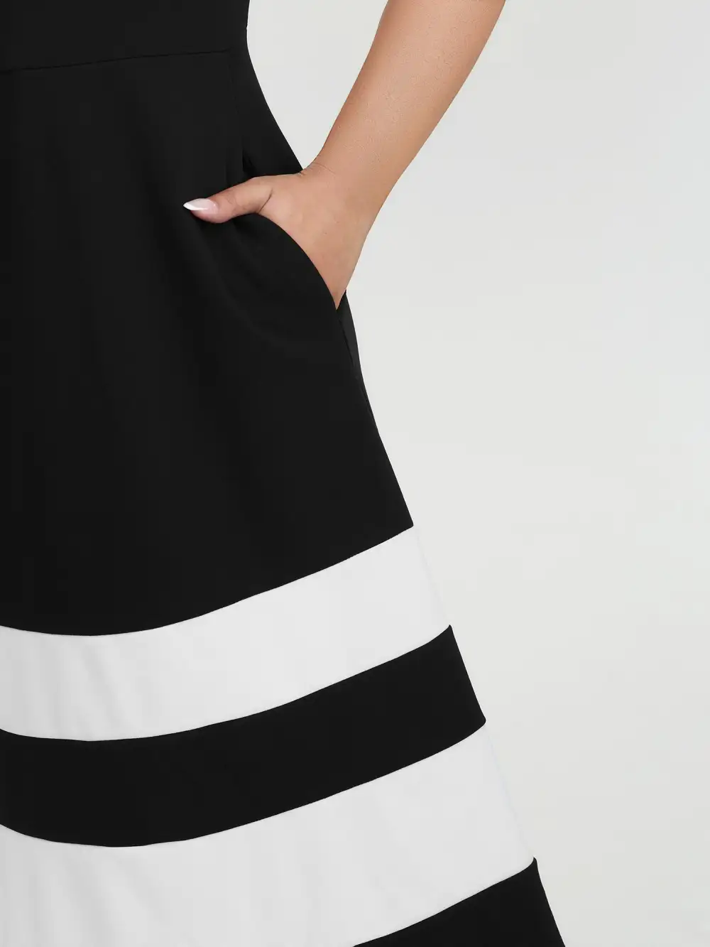 Color Stripes Pockets Midi Dress