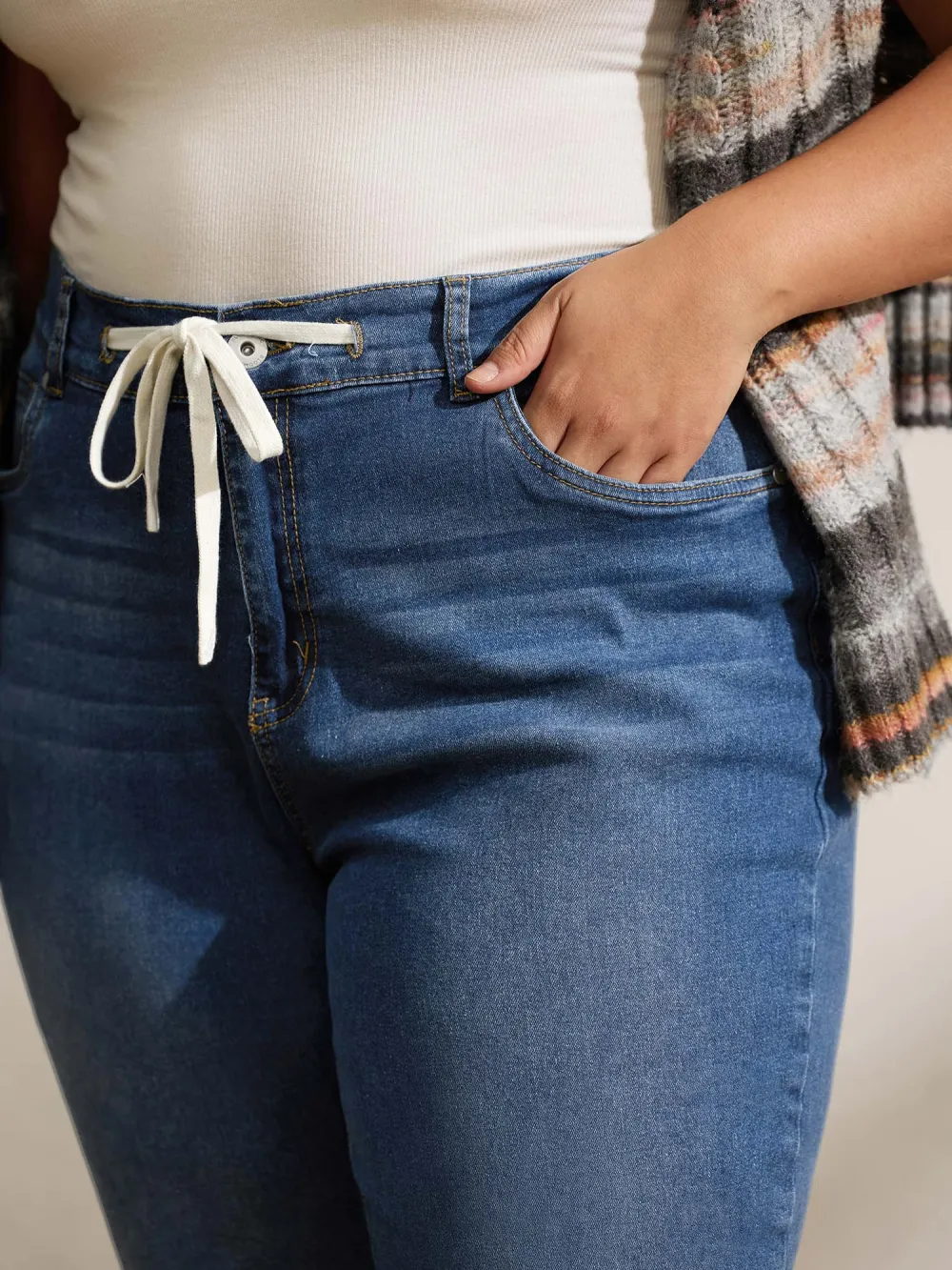 Drawstring Frayed Hem Straight-Leg Jeans