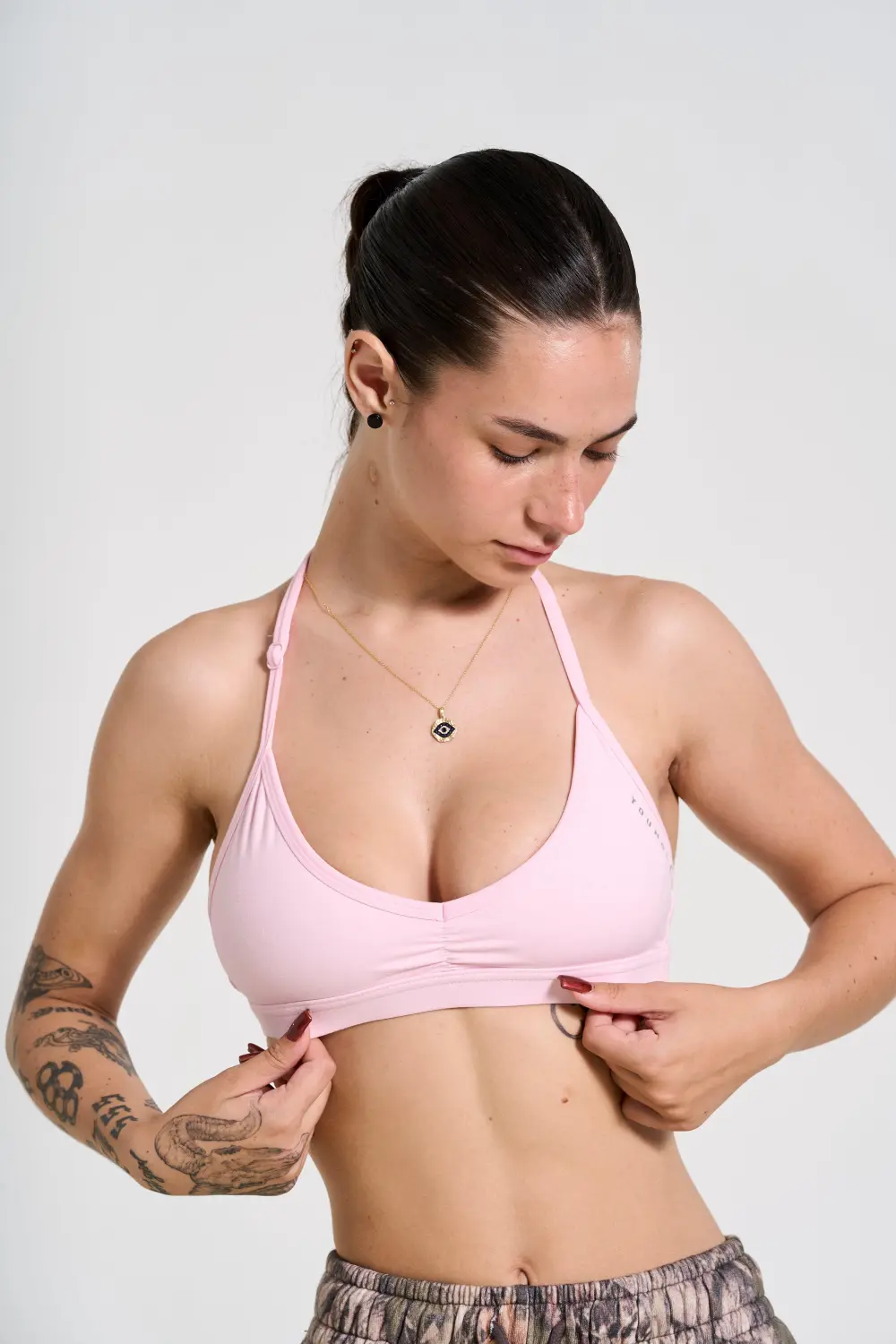 W335 URBAN V-NECK BRA Fall 24'