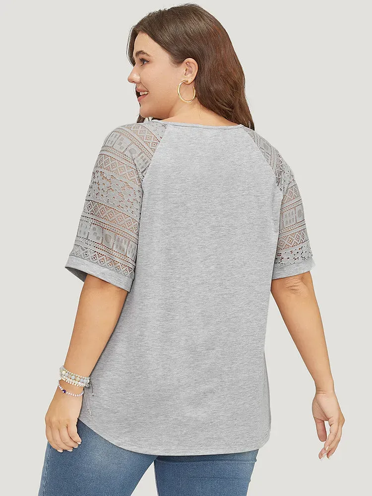 Solid Pocket Contrast Lace Raglan Sleeve Arc Hem T-shirt
