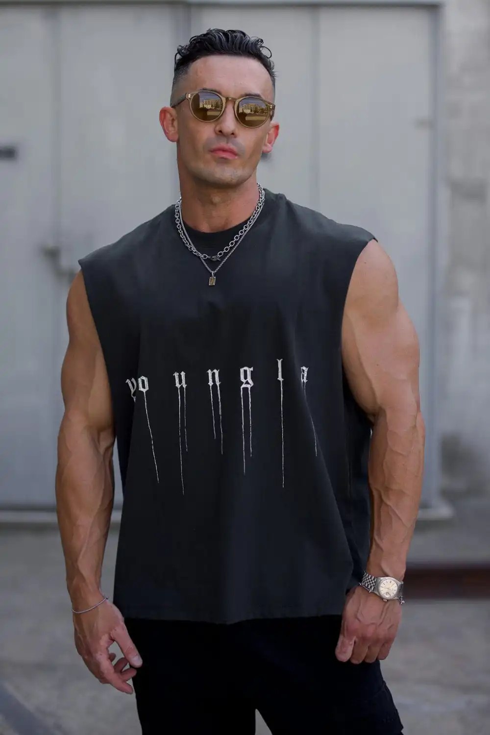 3043 - Blackletter Tanks