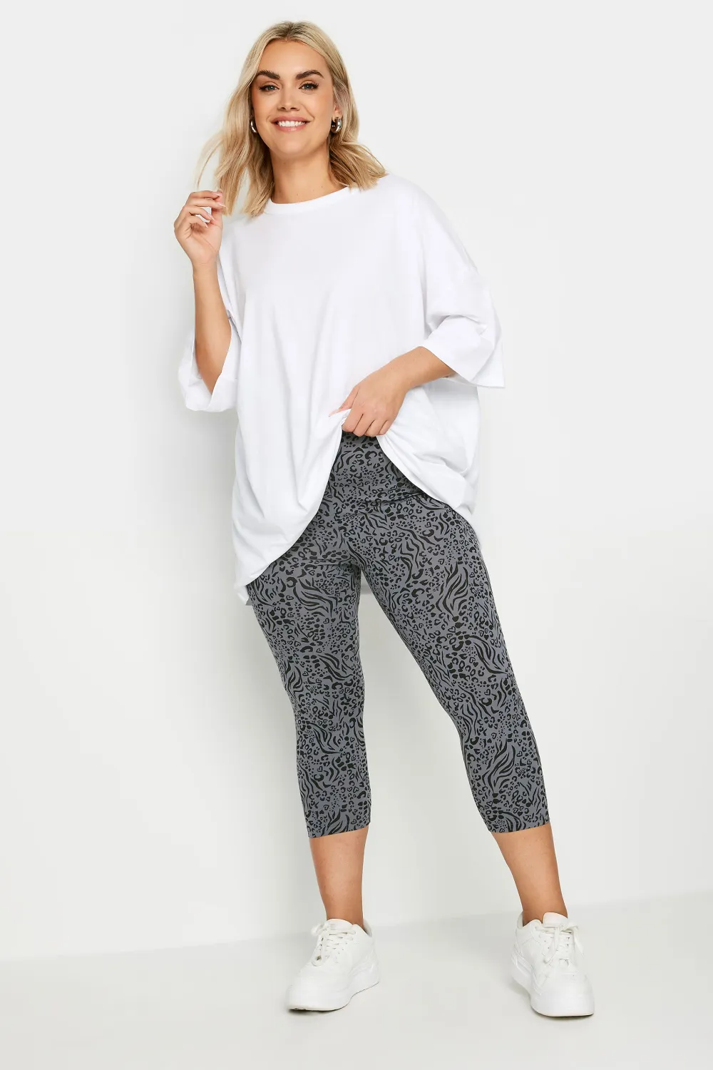 YOURS Curve 2 PACK Black & Blue Floral Print Cropped Leggings