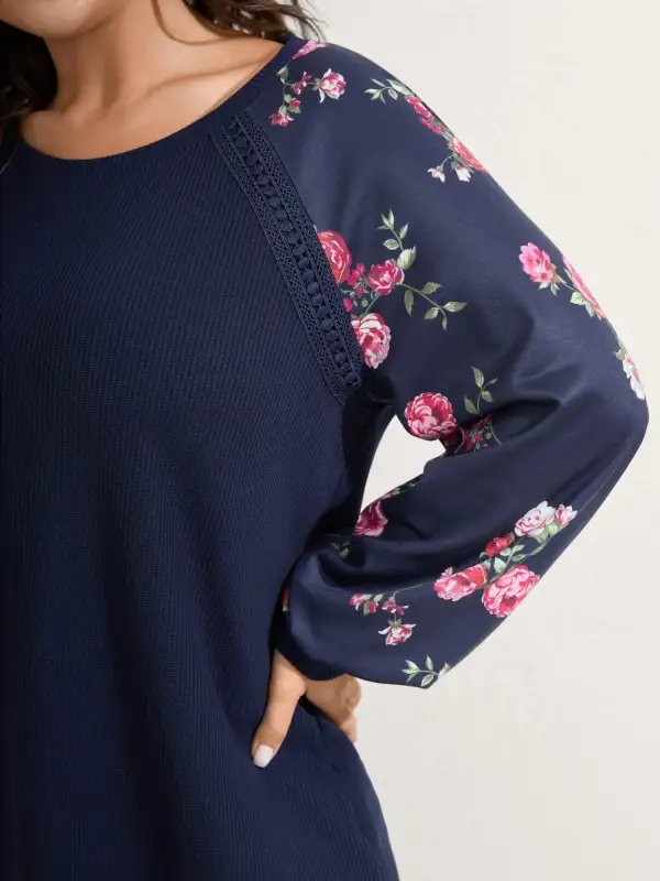 Rosy Sleeve Textured Lace Solid Sweatshirt