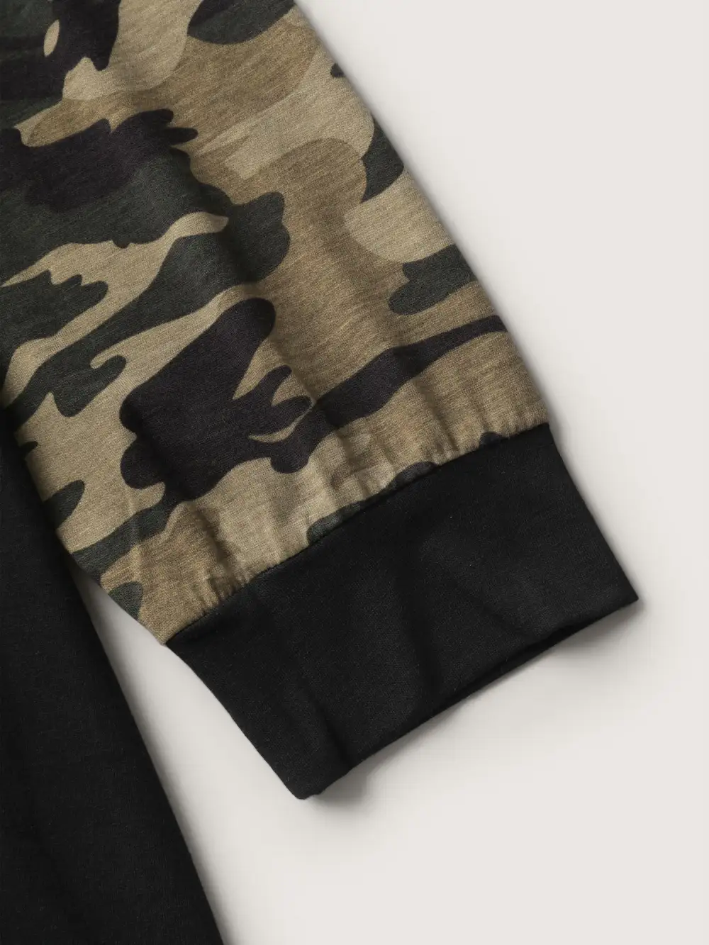 Camouflage Raglan Sleeve Round Neck T-Shirt